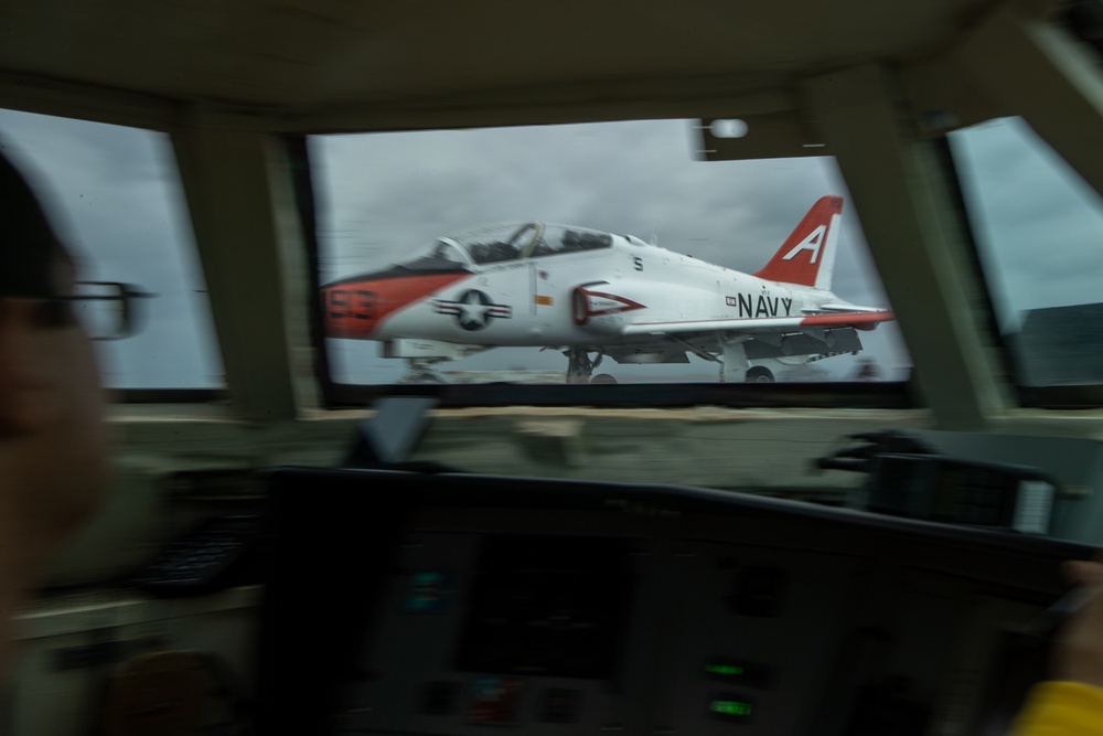 Sailors conduct flight operations