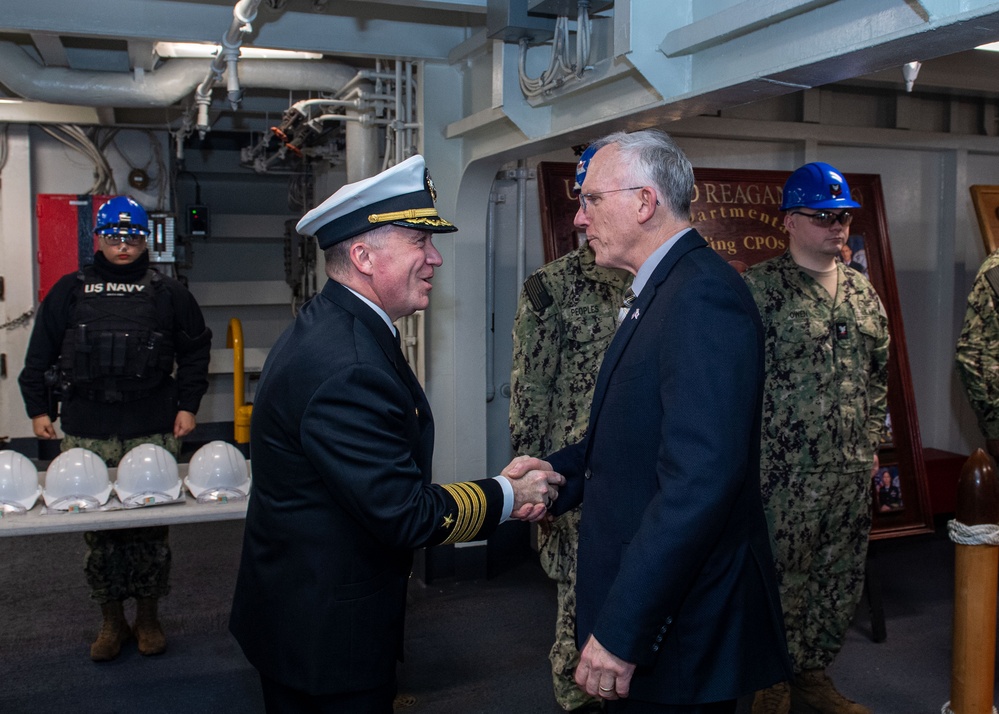 USS Ronald Reagan (CVN 76) welcomes Assistant Secretary of the Navy