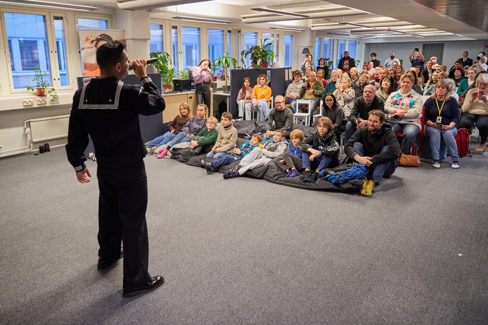 Concert at the Help Center for Ukrainians, Helsinki