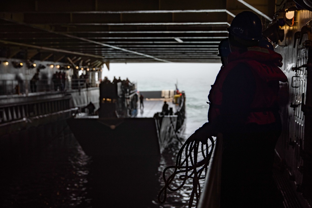 USS Gunston Hall (LSD 44) Conducts Well Deck Operations