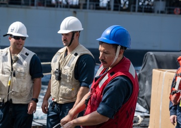 USS Mason Conducts a Replenishment-at-Sea with USNS Alan Shepard