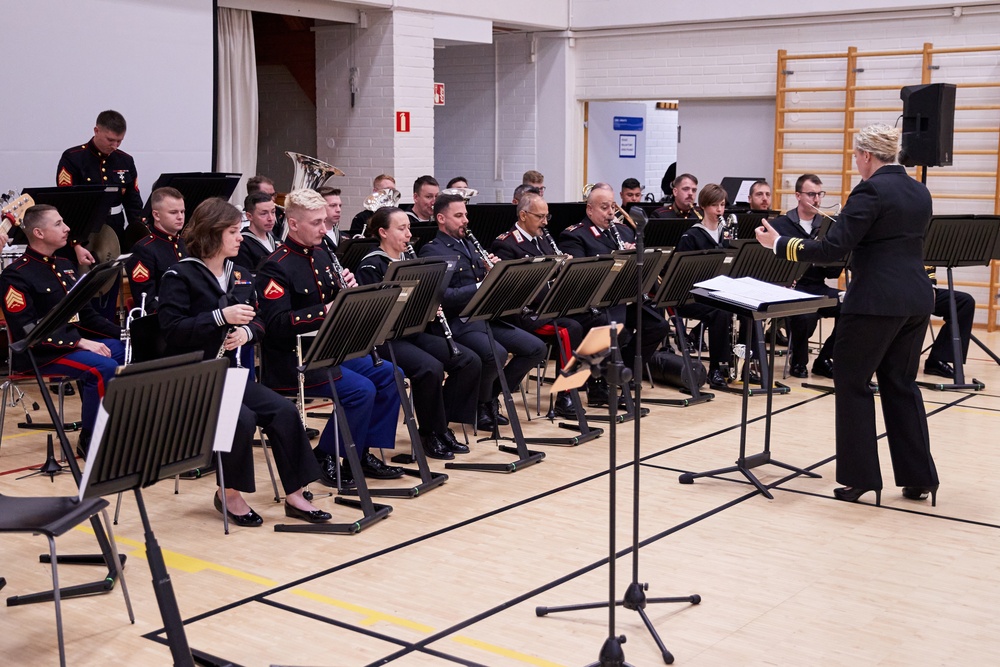 Naval Band Performance at Veteran's Hospital