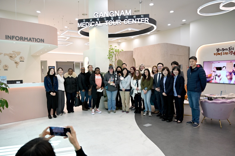 Humphreys members see Korean beauty, health in Gangnam