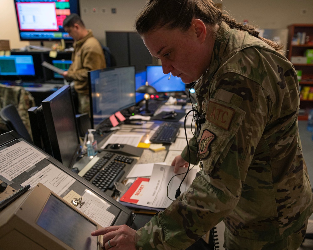 Bugging in BM24-1; Airmen train relocating facilities