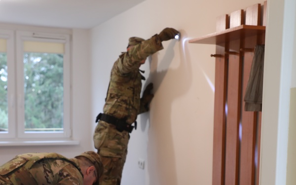 525th EXPEDITIONARY MILITARY INTELLIGENCE BRIGADE AND PARTNERS CONDUCT GUARDIAN SPHINX.