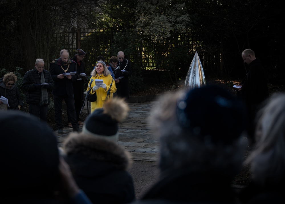Base Jewish Community Participates in Holocaust Memorial