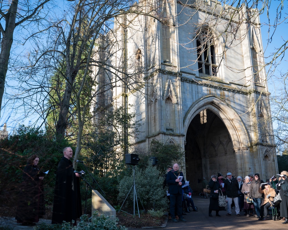 Base Jewish Community Participates in Holocaust Memorial