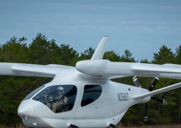 Electric aircraft carries out casualty evacuation