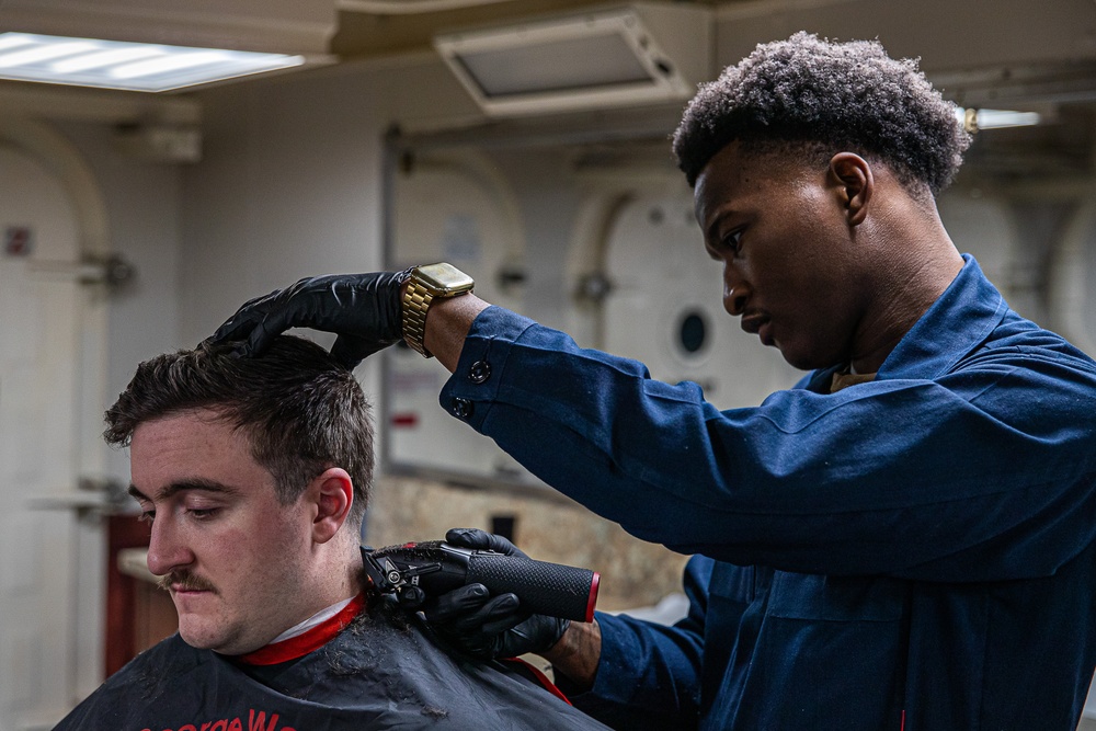 George Washington's barbershop gives haircuts to Sailors