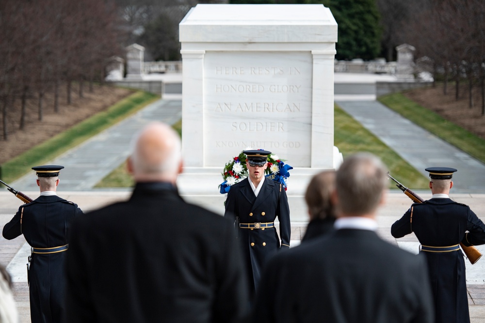 Oklahoma Civilian Aides to the Secretary of the Army Visit Arlington National Cemetery
