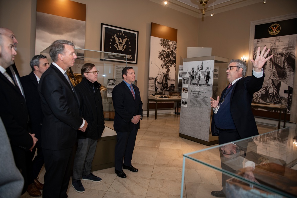 Oklahoma Civilian Aides to the Secretary of the Army Visit Arlington National Cemetery