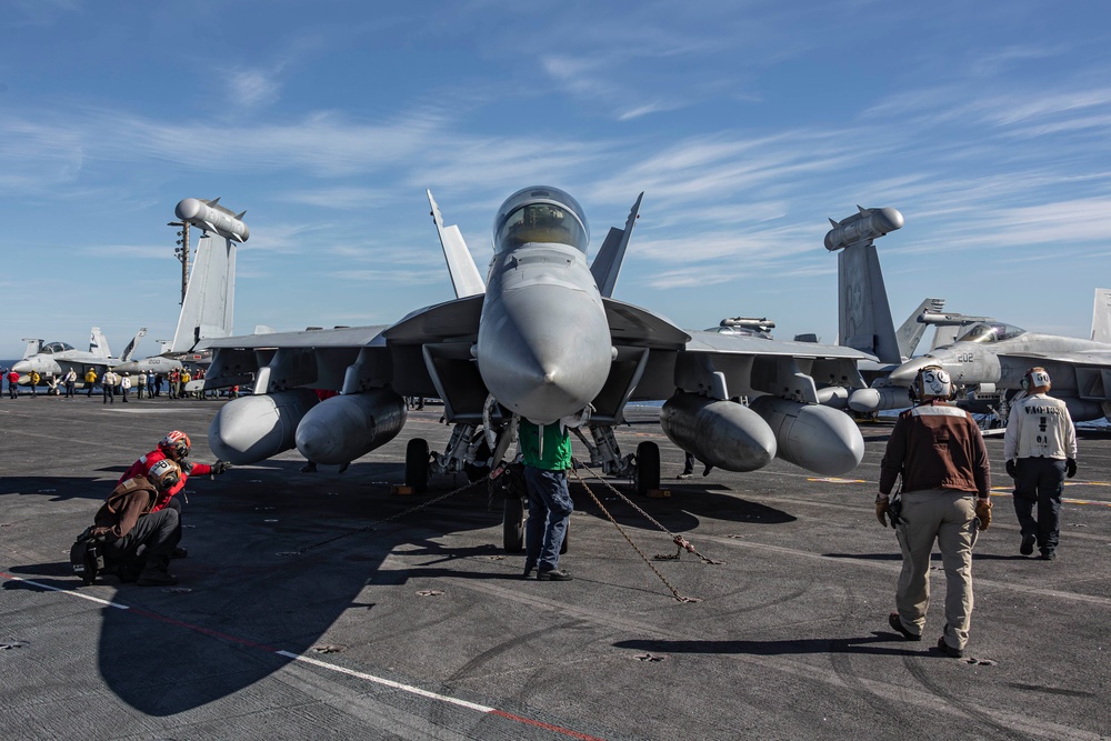 Abraham Lincoln conducts flight operations