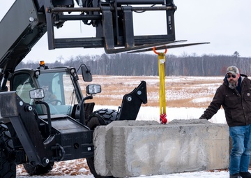 U.S. Navy Expeditionary Exploitation Unit One Hosts Training with Explosive Ordnance Disposal Group Two