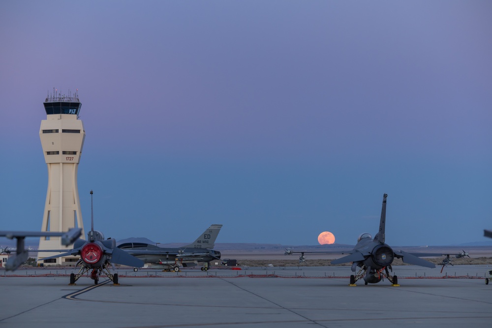 Edwards hosts F-16 50th anniversary celebration