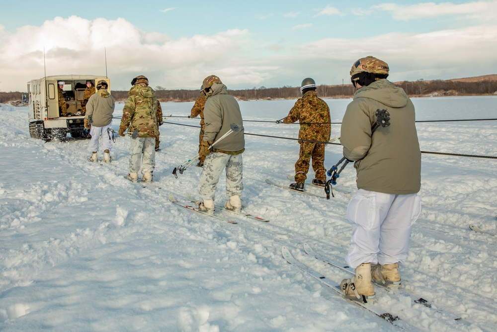 JGSDF and US Paratrooper Snowcat Ski Training, North Wind 24