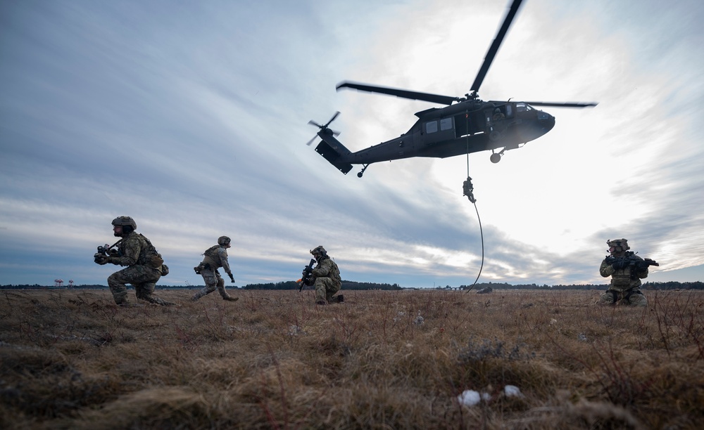 Navy Explosive Ordnance Disposal Hosts Arctic Training Exercise Snow Crab Ex 24-1