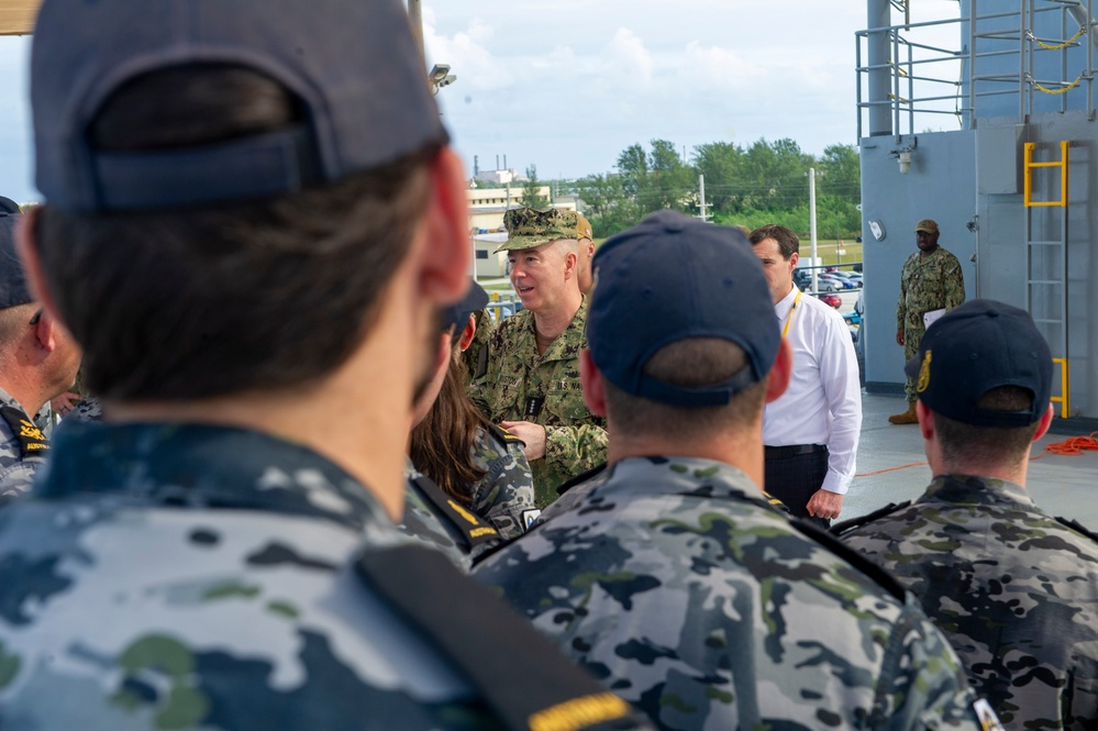 Adm. Bill Houston visits USS Frank Cable