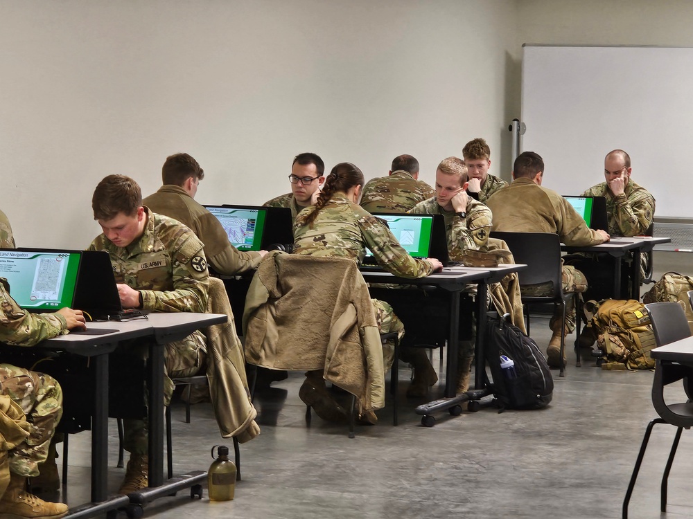 Fort McCoy NCO Academy students learn land-navigation at Virtual Battle Space simulation area