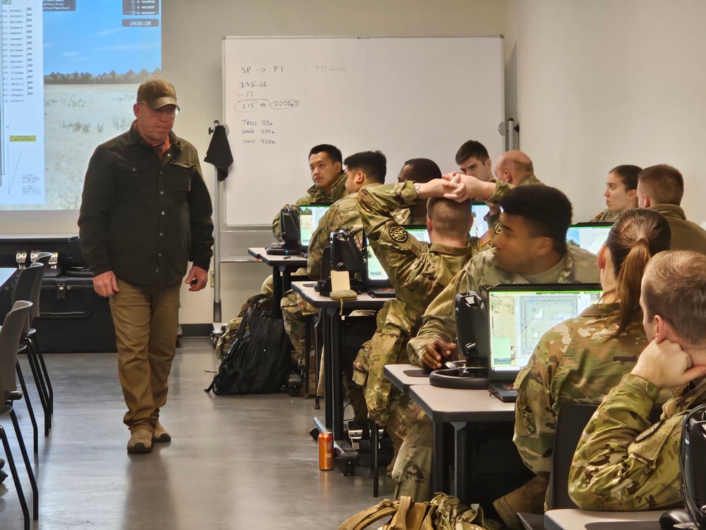 Fort McCoy NCO Academy students learn land-navigation at Virtual Battle Space simulation