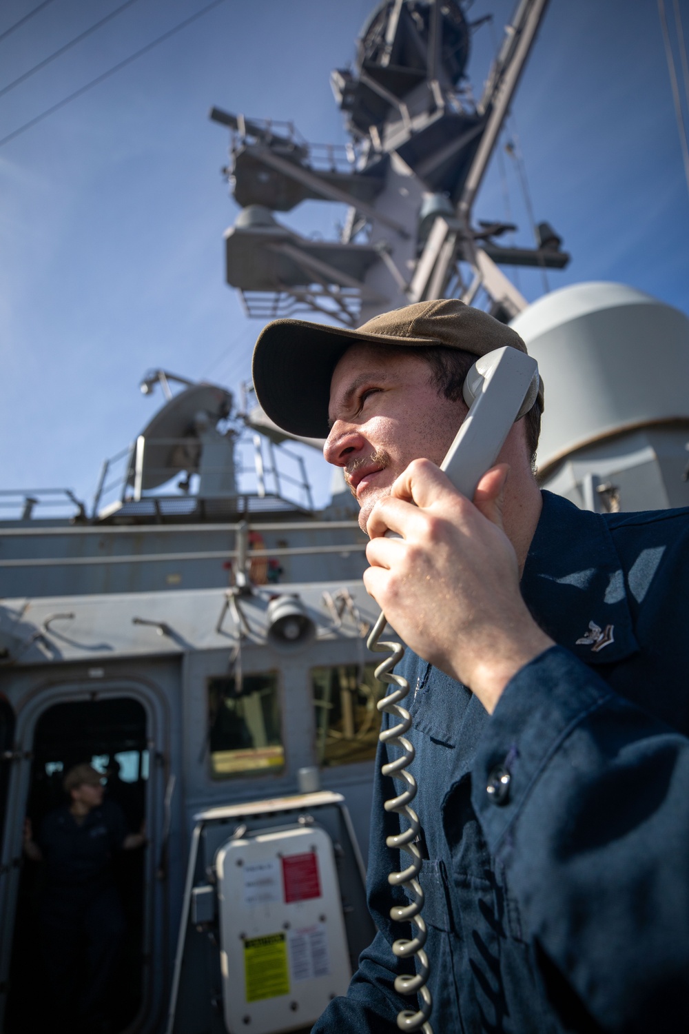 USS Laboon Conducts Routine Maintenance