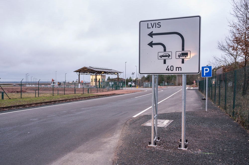 LVIS gate reopens to POV traffic