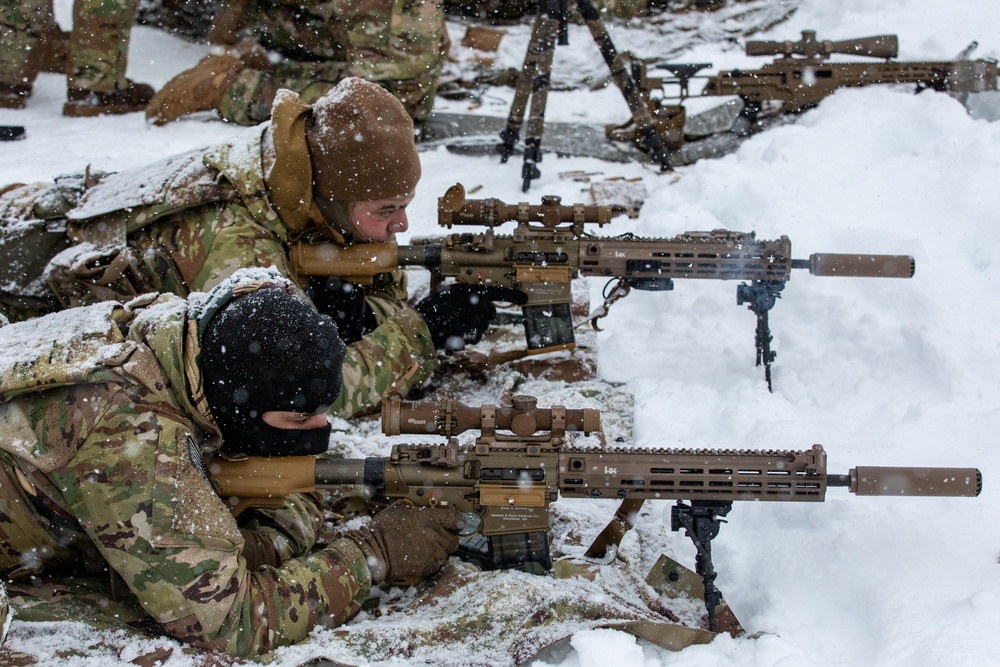 JGSDF and US Paratrooper M110A1 Sniper Training, North Wind 24