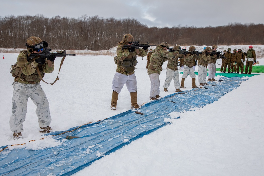 JGSDF and US Paratrooper Shooting Competition, North Wind 24