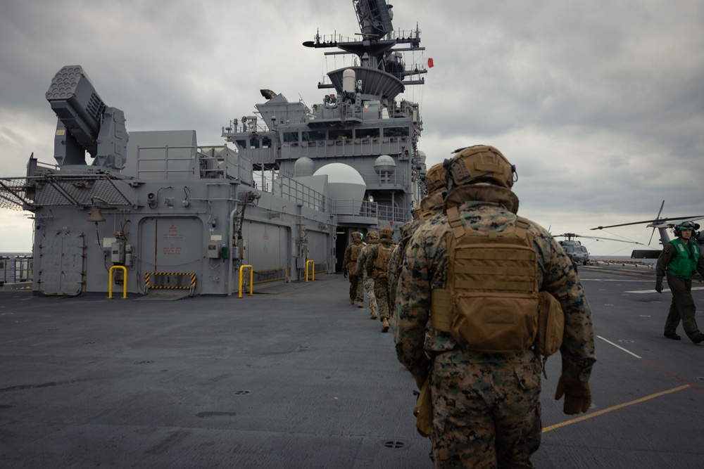 Battalion Landing Team 1/1 conducts boarding drills