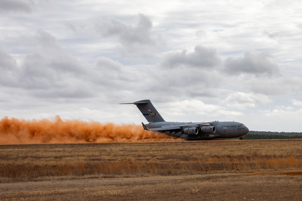 Paratroopers train on aeromedical evacuations, build airborne capabilities