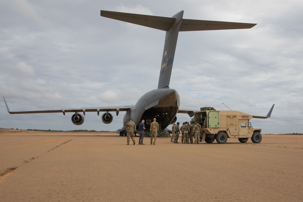 Paratroopers train on aeromedical evacuations, build airborne capabilities