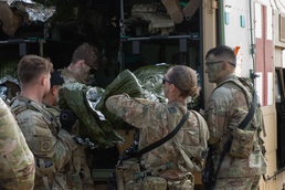 Paratroopers train on aeromedical evacuations, build airborne capabilities