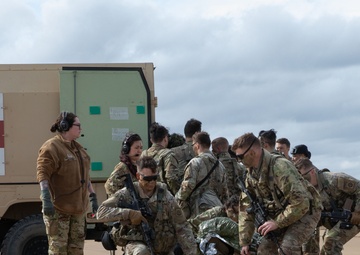 Paratroopers train on aeromedical evacuations, build airborne capabilities
