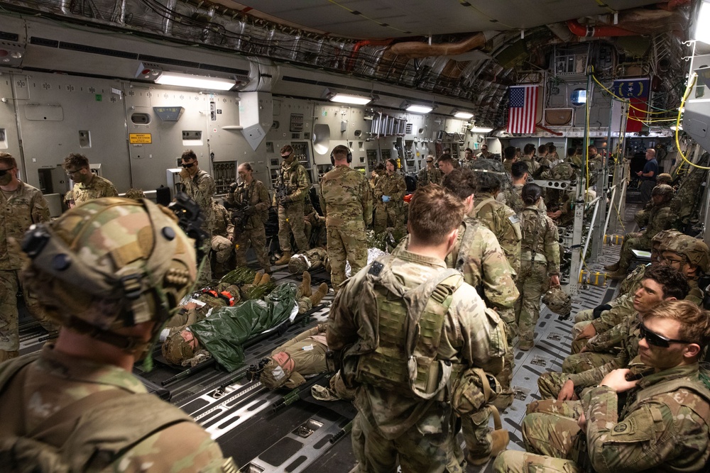 Paratroopers train on aeromedical evacuations, build airborne capabilities