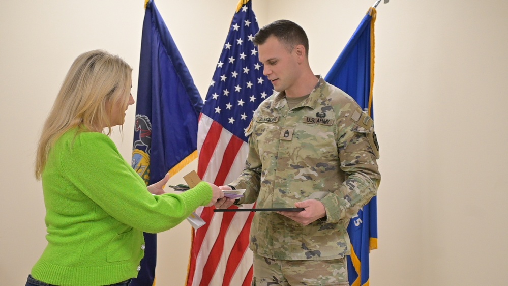 Soldier awarded for volunteer work