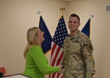 Soldier awarded for volunteer work