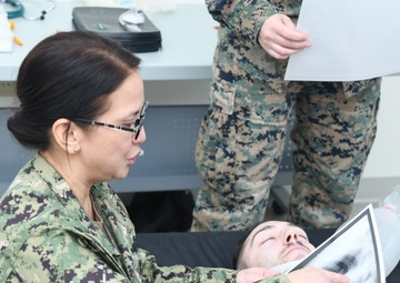 Active-duty medical personnel train together for Advanced Trauma Life Support course