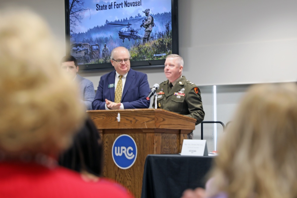 Aviation Center CG gives &quot;State of Fort Novosel&quot; to Dothan Chamber