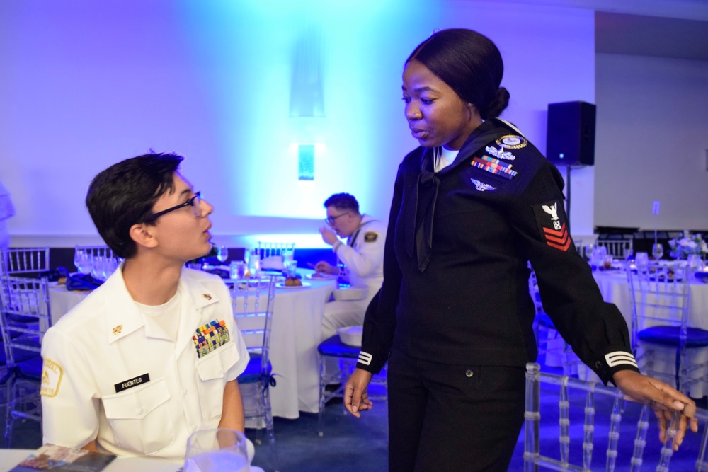 NTAG MIAMI RECRUITERS ATTEND SEA CADETS GALA