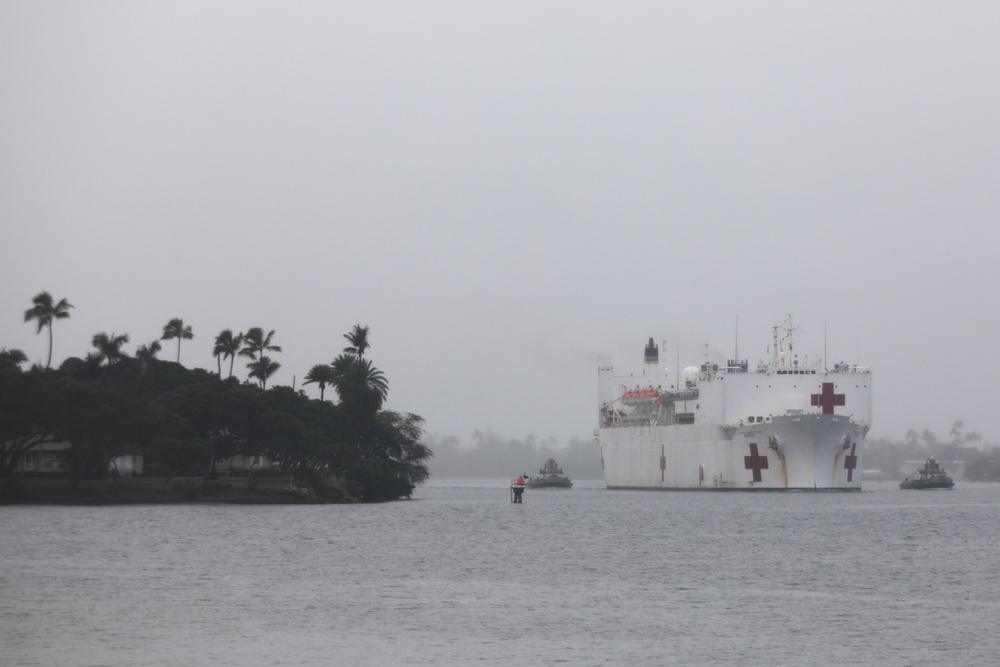 USNS Mercy Arrives at Pearl Harbor