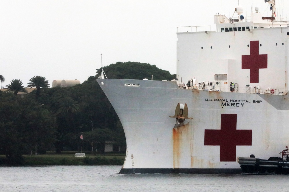 USNS Mercy Arrives at Pearl Harbor