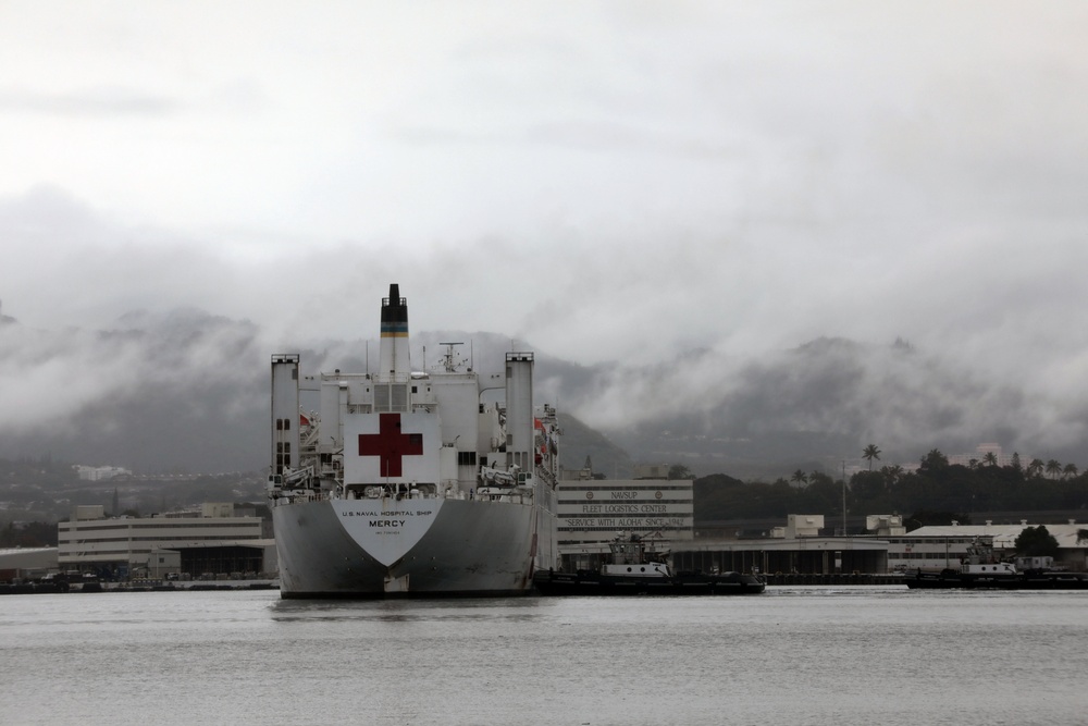USNS Mercy Arrives at Pearl Harbor
