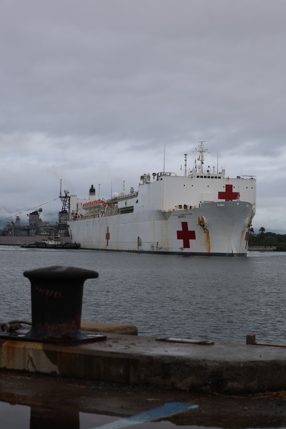USNS Mercy Arrives at Pearl Harbor