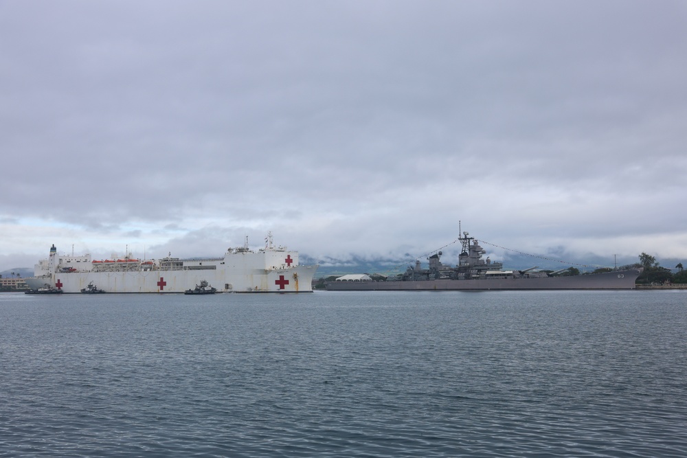 USNS Mercy Arrives at Pearl Harbor