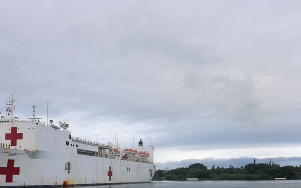 USNS Mercy Arrives at Pearl Harbor
