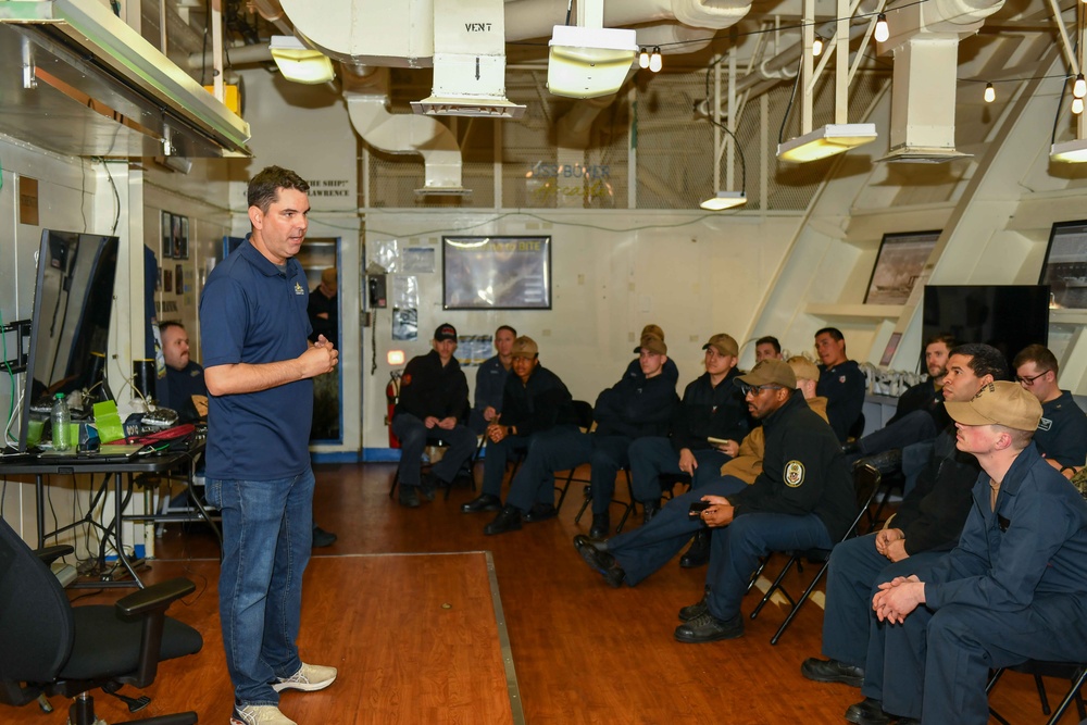 Boxer Sailors Participate in VR Suicide Prevention Pilot Program