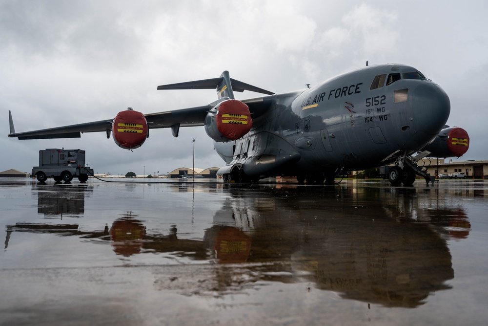 First Term Airmen learn C-17 Globemaster III capabilities