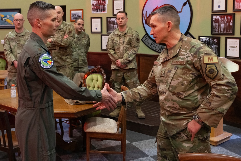 16th AF Deputy Commander visits RAFM