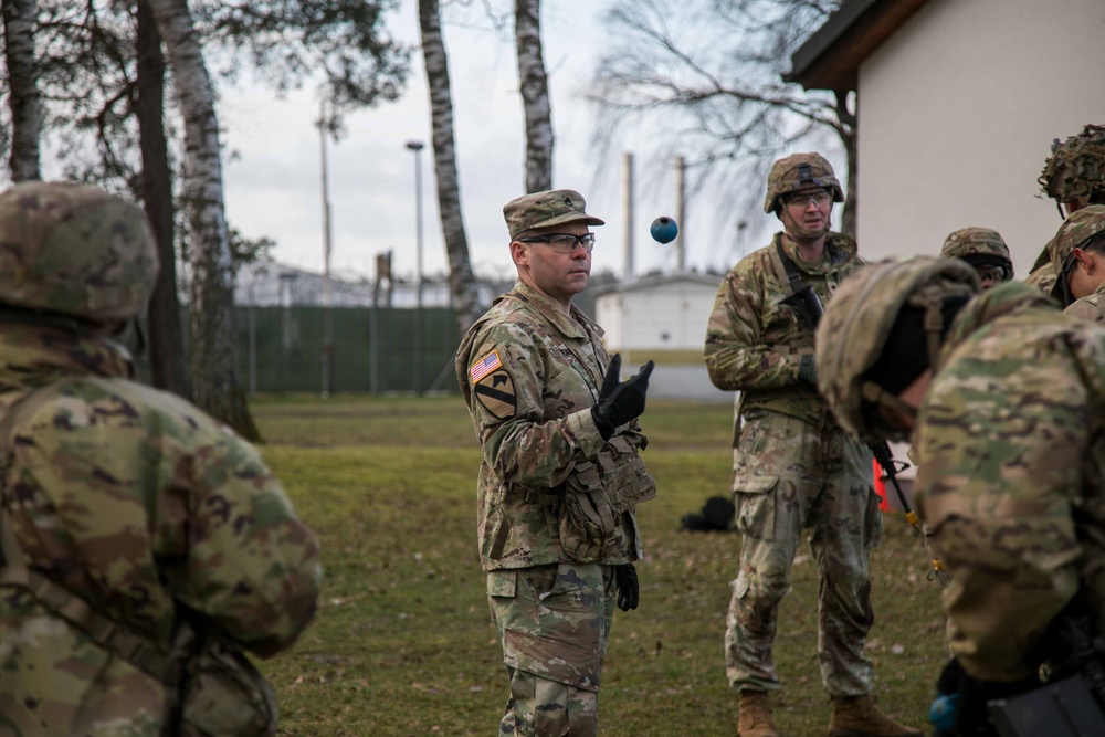 7th Army NCOA: Employ Hand Grenade