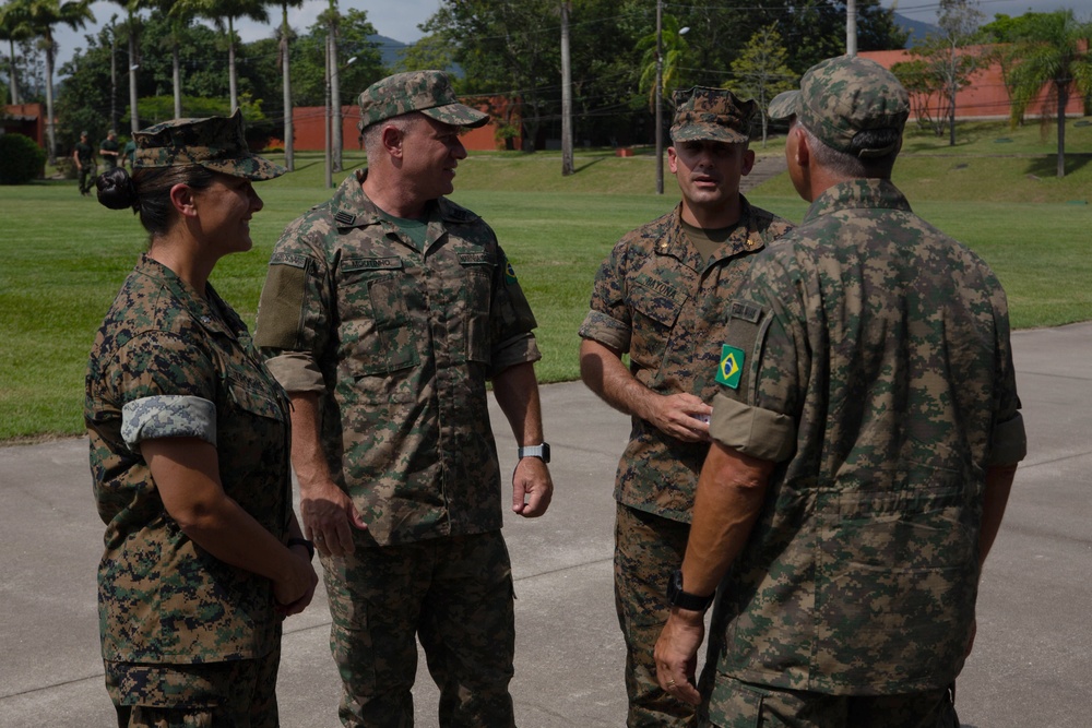 Brazilian Marines, U.S. Marines discuss integration of female recruits