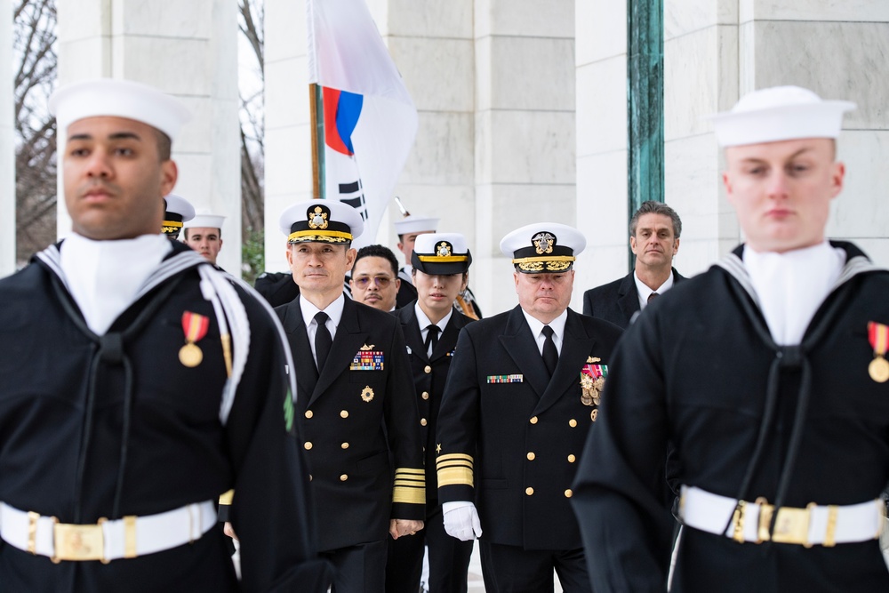 Chief of Naval Operations for the Republic of Korea Adm. Yang Yong-mo Participates in a Navy Full Honors Wreath-Laying Ceremony